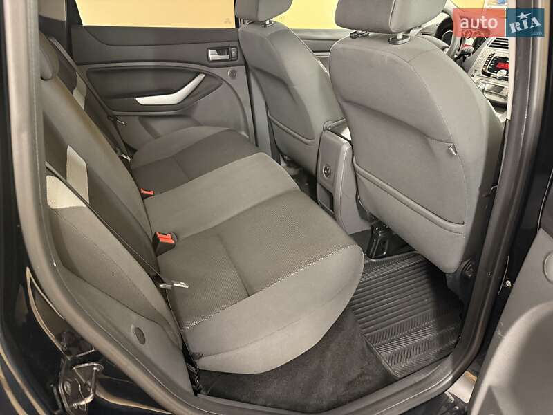 Внедорожник / Кроссовер Ford Kuga 2012 в Киеве