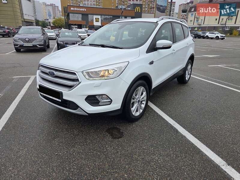 Внедорожник / Кроссовер Ford Kuga 2019 в Киеве