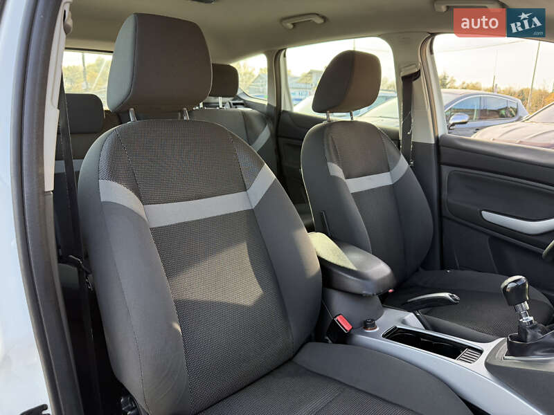 Позашляховик / Кросовер Ford Kuga 2010 в Стрию