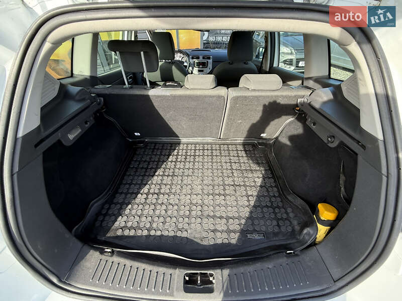 Позашляховик / Кросовер Ford Kuga 2010 в Стрию