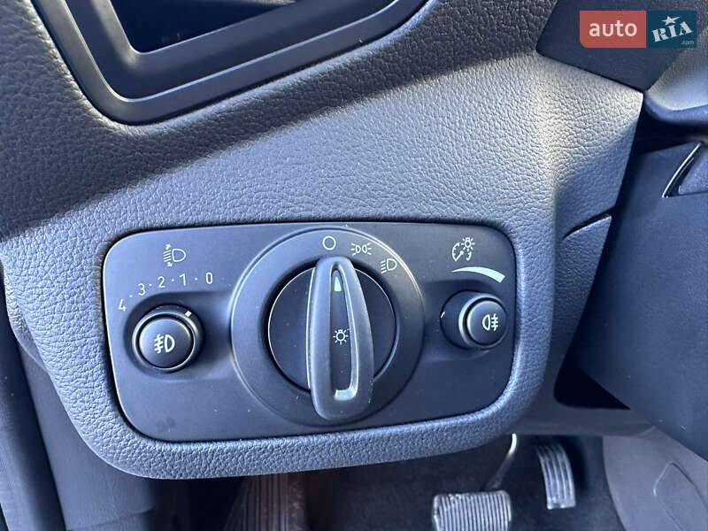 Внедорожник / Кроссовер Ford Kuga 2016 в Киеве