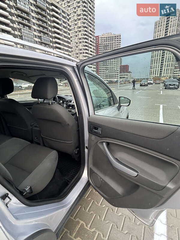 Внедорожник / Кроссовер Ford Kuga 2011 в Киеве фото 37 Внедорожник / Кроссовер Ford Kuga 2011 в Киеве