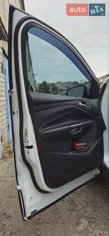 Внедорожник / Кроссовер Ford Kuga 2013 в Днепре