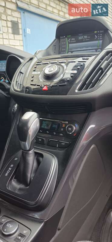 Внедорожник / Кроссовер Ford Kuga 2013 в Днепре