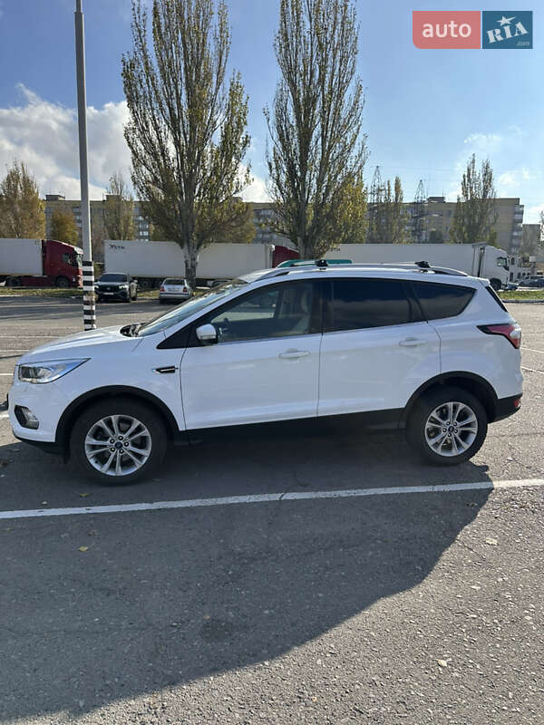 Внедорожник / Кроссовер Ford Kuga 2019 в Днепре