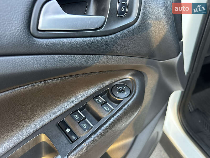 Внедорожник / Кроссовер Ford Kuga 2017 в Виннице фото 31 Внедорожник / Кроссовер Ford Kuga 2017 в Виннице