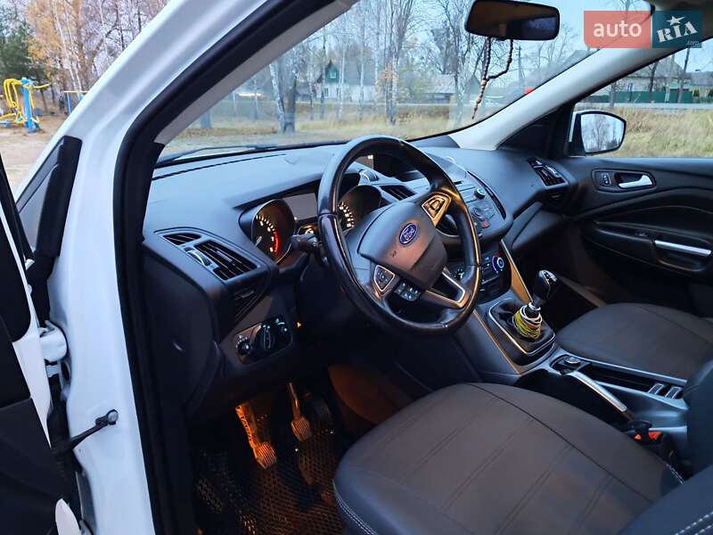 Внедорожник / Кроссовер Ford Kuga 2017 в Чернигове фото 39 Внедорожник / Кроссовер Ford Kuga 2017 в Чернигове