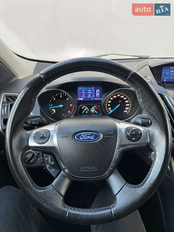Позашляховик / Кросовер Ford Kuga 2013 в Луцьку
