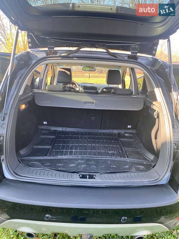 Позашляховик / Кросовер Ford Kuga 2010 в Івано-Франківську