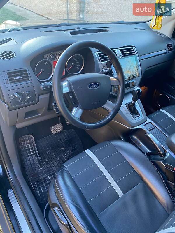 Позашляховик / Кросовер Ford Kuga 2010 в Івано-Франківську