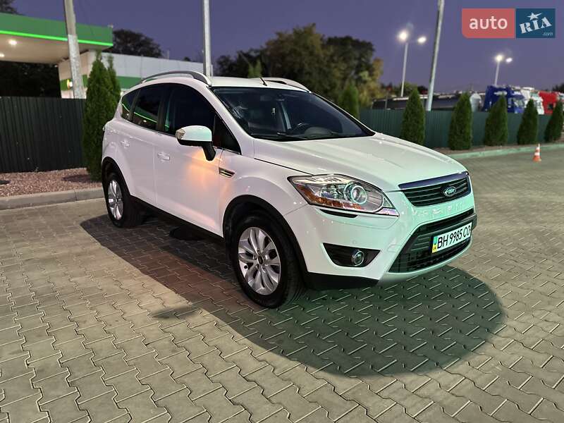 Внедорожник / Кроссовер Ford Kuga 2010 в Одессе