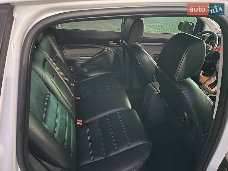 Внедорожник / Кроссовер Ford Kuga 2010 в Одессе