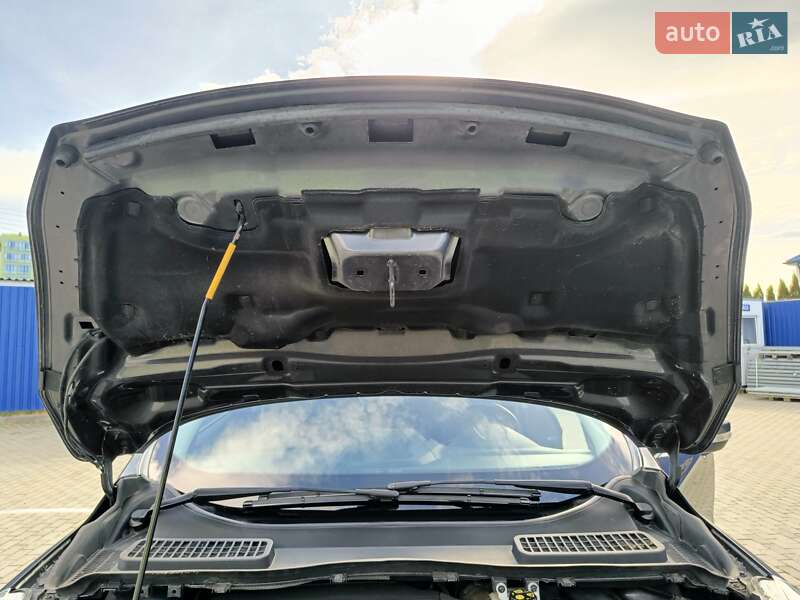 Внедорожник / Кроссовер Ford Kuga 2016 в Калуше