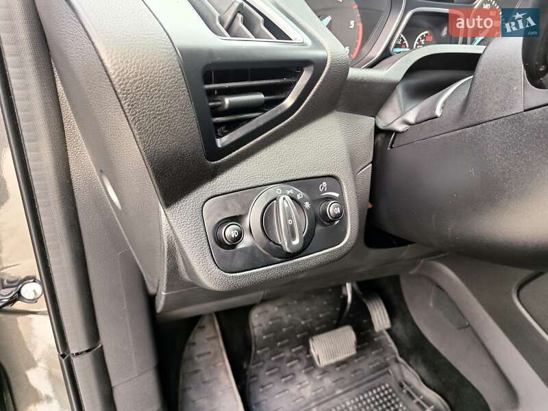 Внедорожник / Кроссовер Ford Kuga 2016 в Калуше