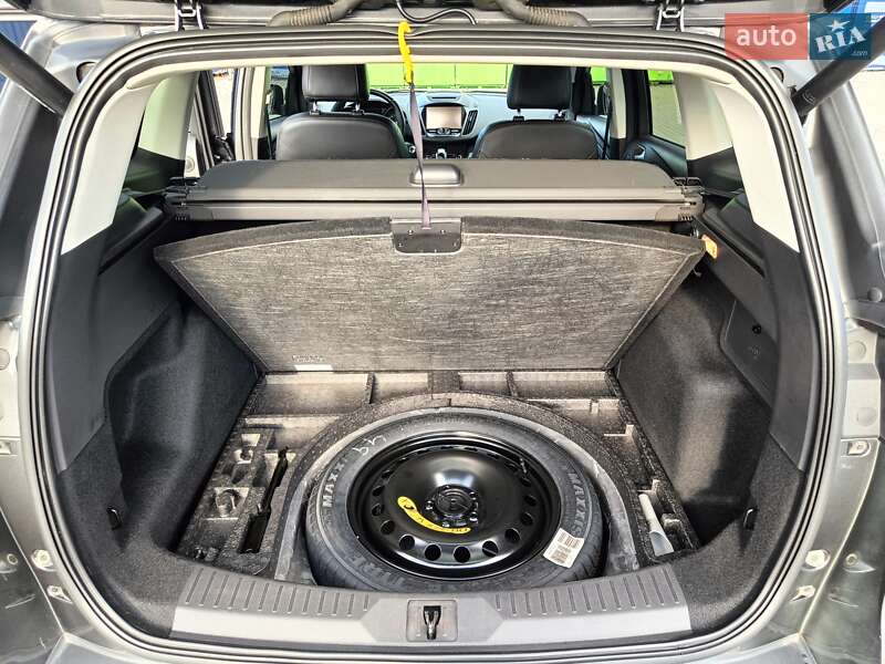 Внедорожник / Кроссовер Ford Kuga 2016 в Калуше