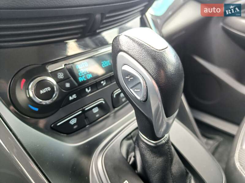 Позашляховик / Кросовер Ford Kuga 2016 в Калуші