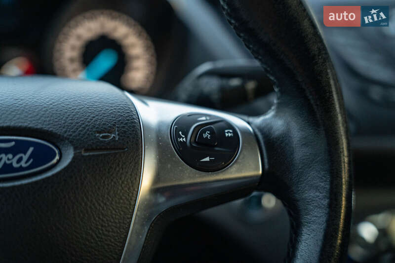 Внедорожник / Кроссовер Ford Kuga 2015 в Черновцах фото 22 Внедорожник / Кроссовер Ford Kuga 2015 в Черновцах