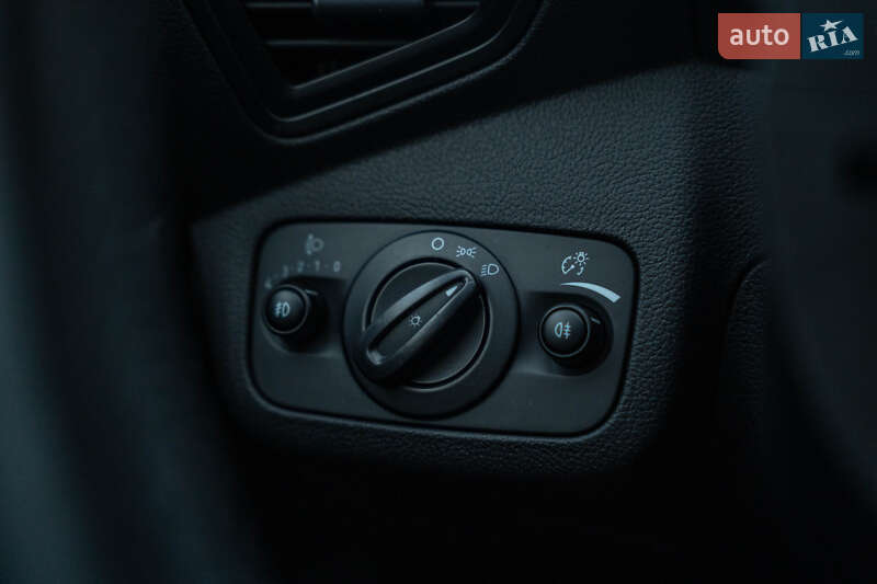 Внедорожник / Кроссовер Ford Kuga 2015 в Черновцах фото 16 Внедорожник / Кроссовер Ford Kuga 2015 в Черновцах