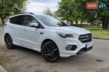 Внедорожник / Кроссовер Ford Kuga 2019 в Ровно