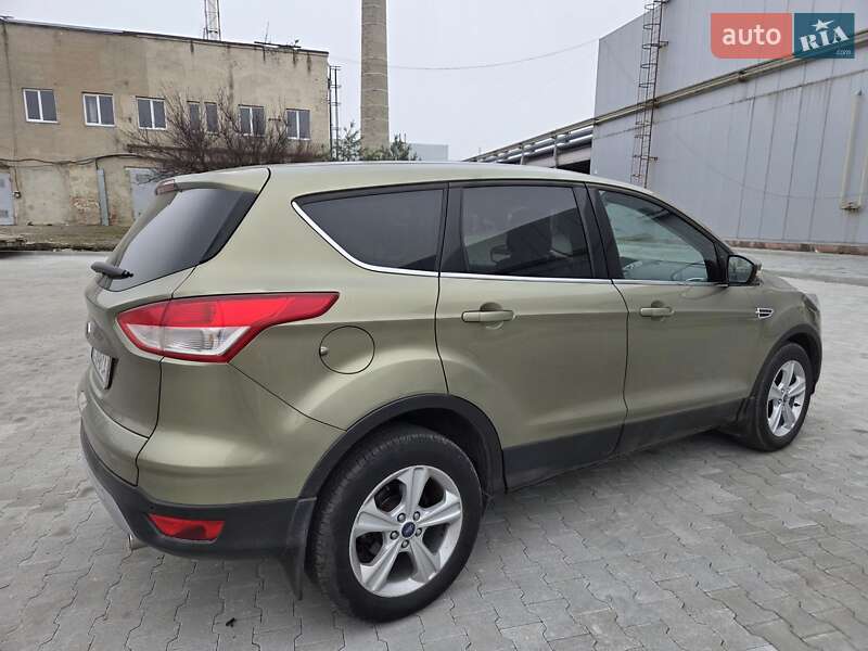 Внедорожник / Кроссовер Ford Kuga 2013 в Луцке