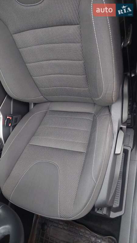 Позашляховик / Кросовер Ford Kuga 2016 в Вінниці фото 33 Позашляховик / Кросовер Ford Kuga 2016 в Вінниці