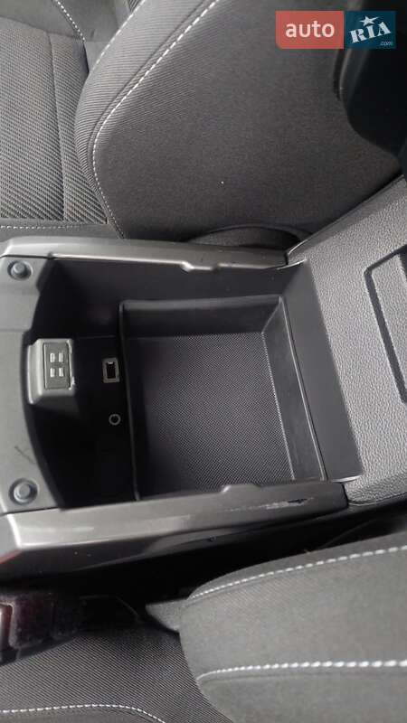 Позашляховик / Кросовер Ford Kuga 2016 в Вінниці фото 36 Позашляховик / Кросовер Ford Kuga 2016 в Вінниці