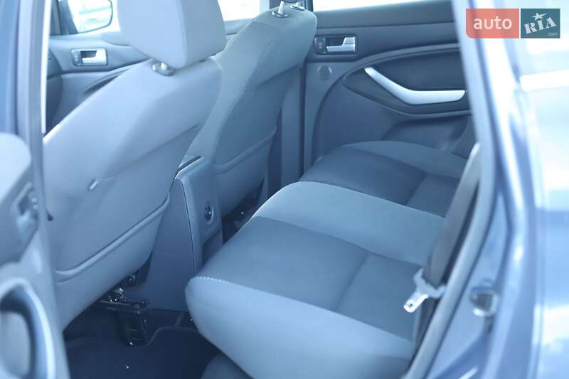 Внедорожник / Кроссовер Ford Kuga 2012 в Черкассах