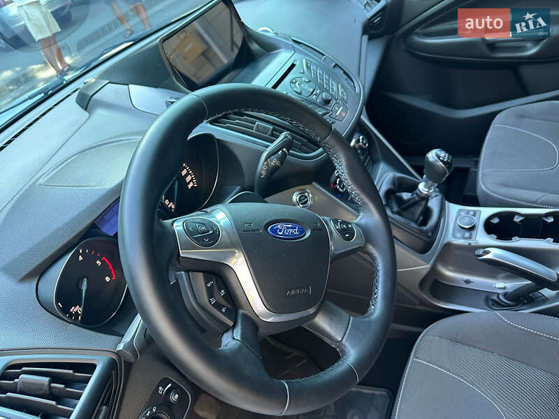 Позашляховик / Кросовер Ford Kuga 2013 в Черкасах фото 17 Позашляховик / Кросовер Ford Kuga 2013 в Черкасах