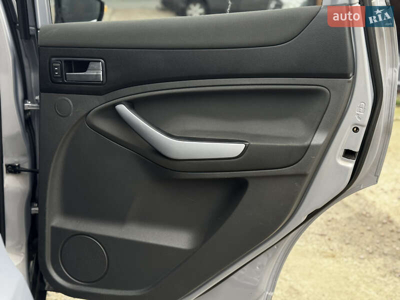 Внедорожник / Кроссовер Ford Kuga 2011 в Житомире