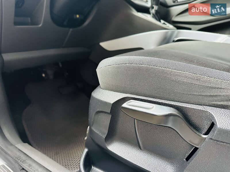 Позашляховик / Кросовер Ford Kuga 2011 в Дніпрі фото 8 Позашляховик / Кросовер Ford Kuga 2011 в Дніпрі