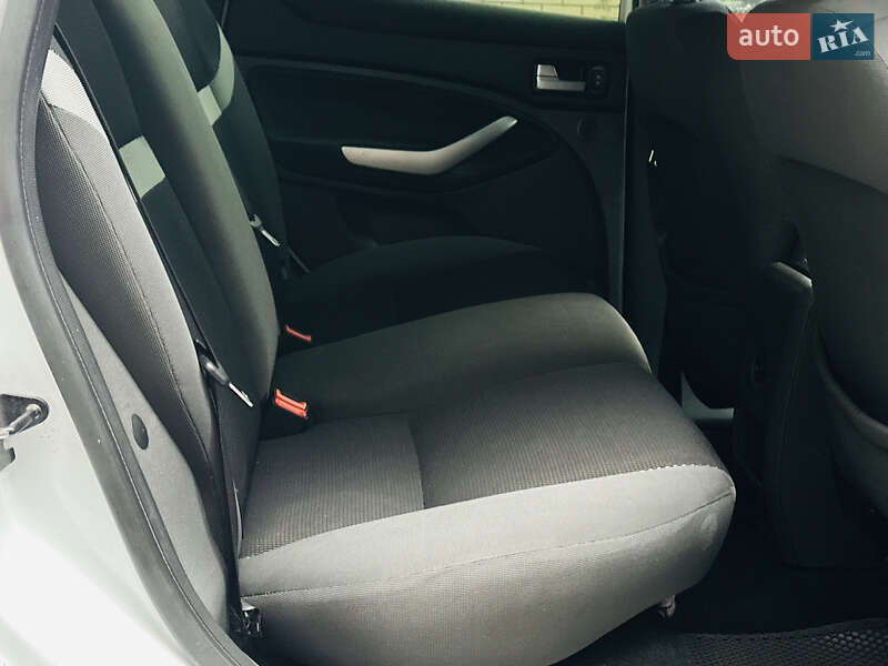 Позашляховик / Кросовер Ford Kuga 2011 в Дніпрі фото 20 Позашляховик / Кросовер Ford Kuga 2011 в Дніпрі