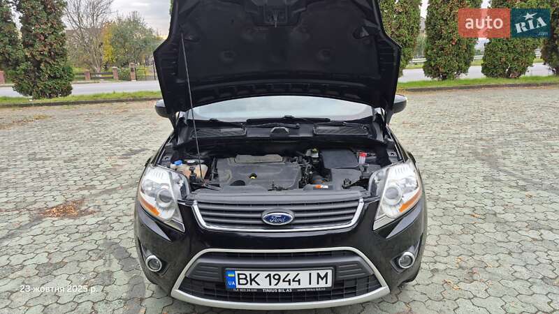 Внедорожник / Кроссовер Ford Kuga 2010 в Ровно