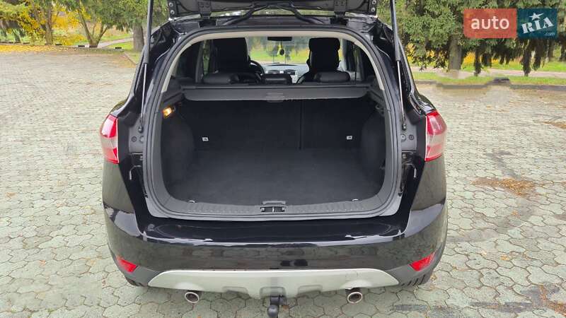 Внедорожник / Кроссовер Ford Kuga 2010 в Ровно