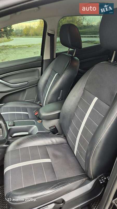 Внедорожник / Кроссовер Ford Kuga 2010 в Ровно