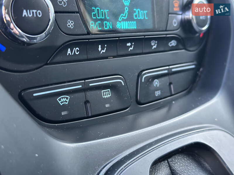 Внедорожник / Кроссовер Ford Kuga 2015 в Львове фото 40 Внедорожник / Кроссовер Ford Kuga 2015 в Львове