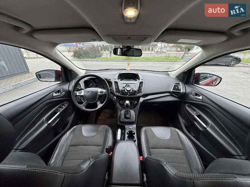 Позашляховик / Кросовер Ford Kuga 2015 в Житомирі