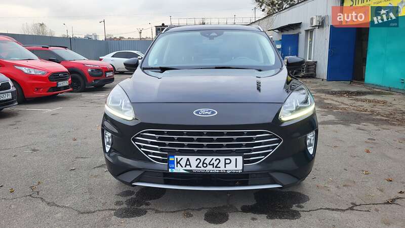 Внедорожник / Кроссовер Ford Kuga 2020 в Киеве