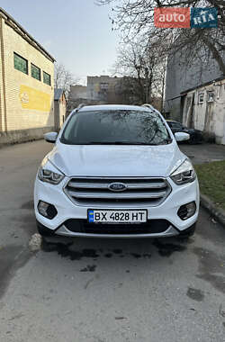 Позашляховик / Кросовер Ford Kuga 2019 в Хмельницькому