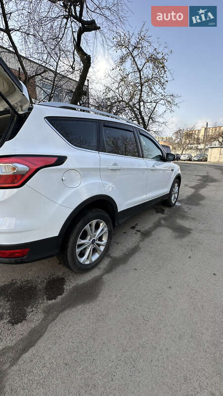 Позашляховик / Кросовер Ford Kuga 2019 в Хмельницькому