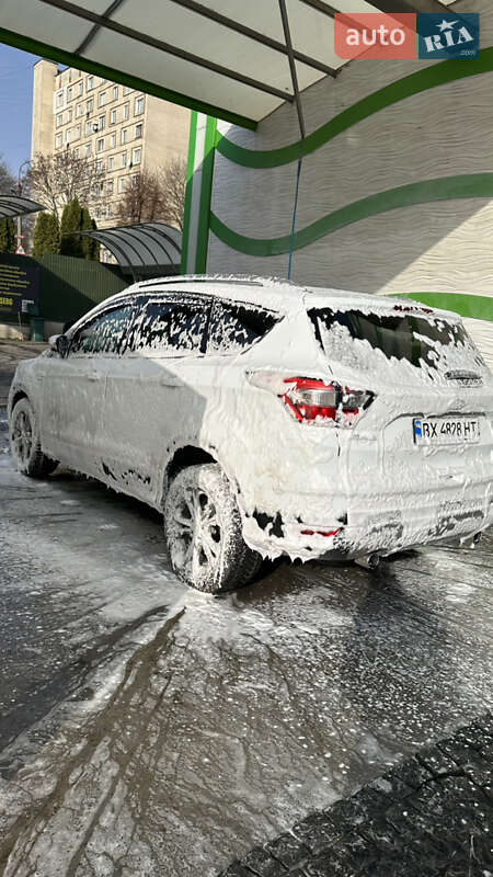 Позашляховик / Кросовер Ford Kuga 2019 в Хмельницькому