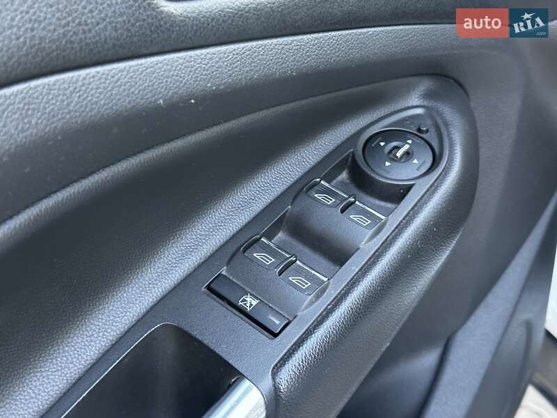 Внедорожник / Кроссовер Ford Kuga 2014 в Львове