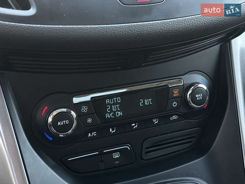 Внедорожник / Кроссовер Ford Kuga 2014 в Львове