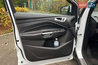 Внедорожник / Кроссовер Ford Kuga 2015 в Киеве