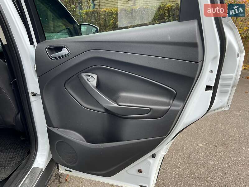 Внедорожник / Кроссовер Ford Kuga 2015 в Киеве фото 22 Внедорожник / Кроссовер Ford Kuga 2015 в Киеве