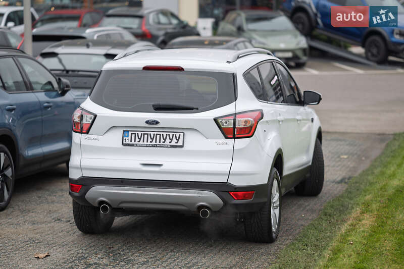 Позашляховик / Кросовер Ford Kuga 2019 в Києві