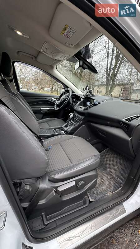 Позашляховик / Кросовер Ford Kuga 2019 в Хмельницькому