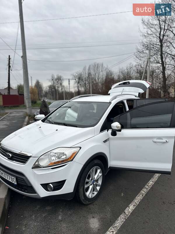 Позашляховик / Кросовер Ford Kuga 2012 в Звягелі