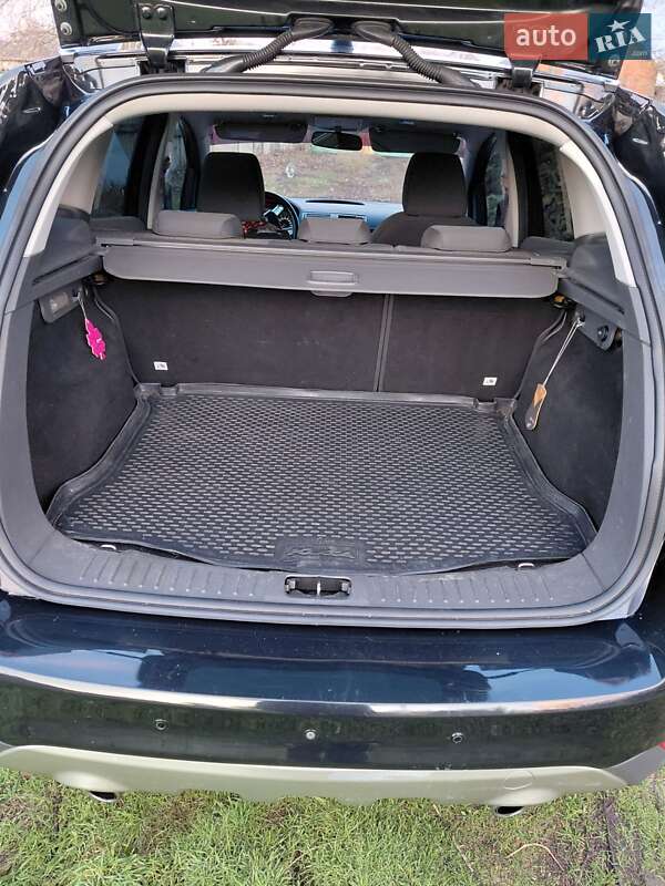 Внедорожник / Кроссовер Ford Kuga 2011 в Хороле