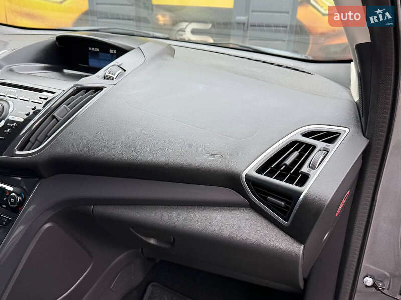 Позашляховик / Кросовер Ford Kuga 2013 в Стрию