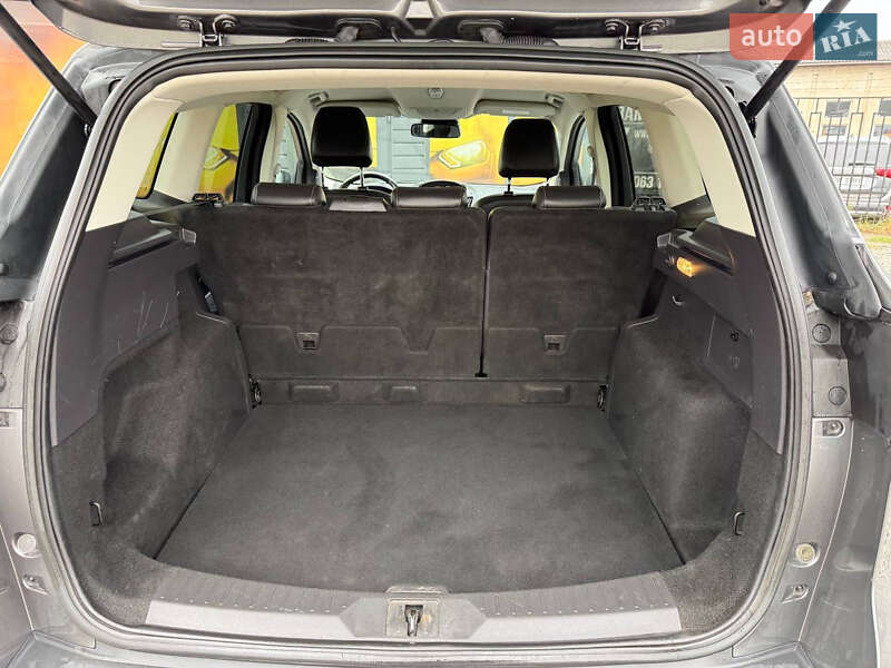 Позашляховик / Кросовер Ford Kuga 2013 в Стрию